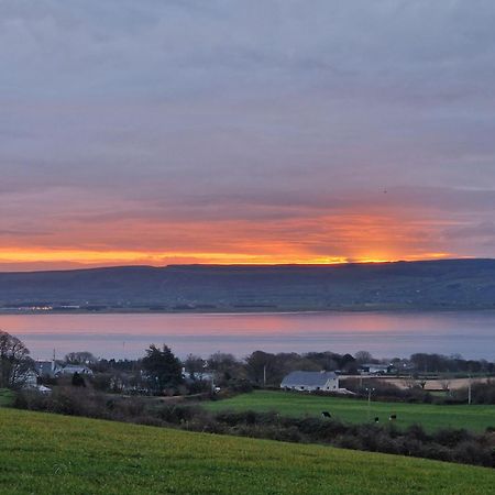 Hillhead'S Sea View Escape Villa Moville Bagian luar foto
