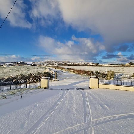 Hillhead'S Sea View Escape Villa Moville Bagian luar foto