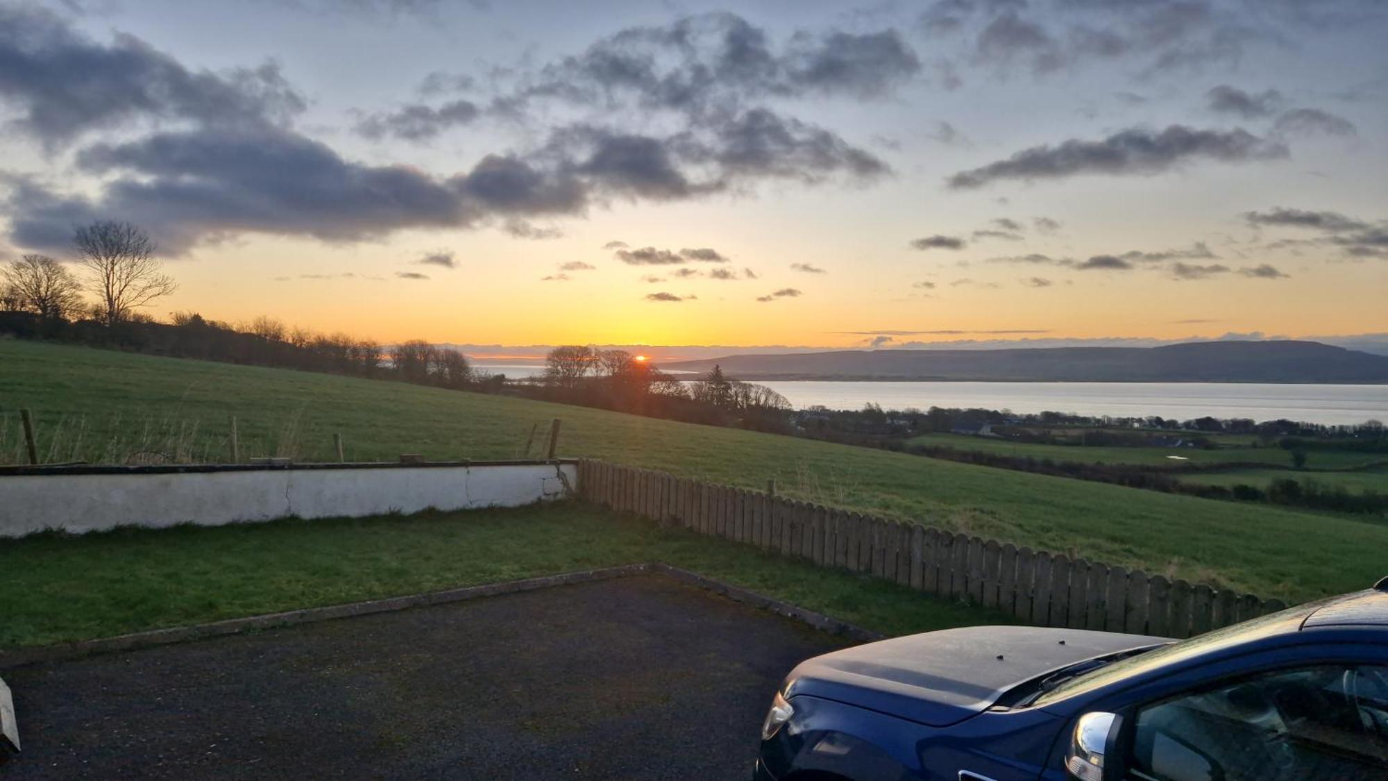 Hillhead'S Sea View Escape Villa Moville Bagian luar foto