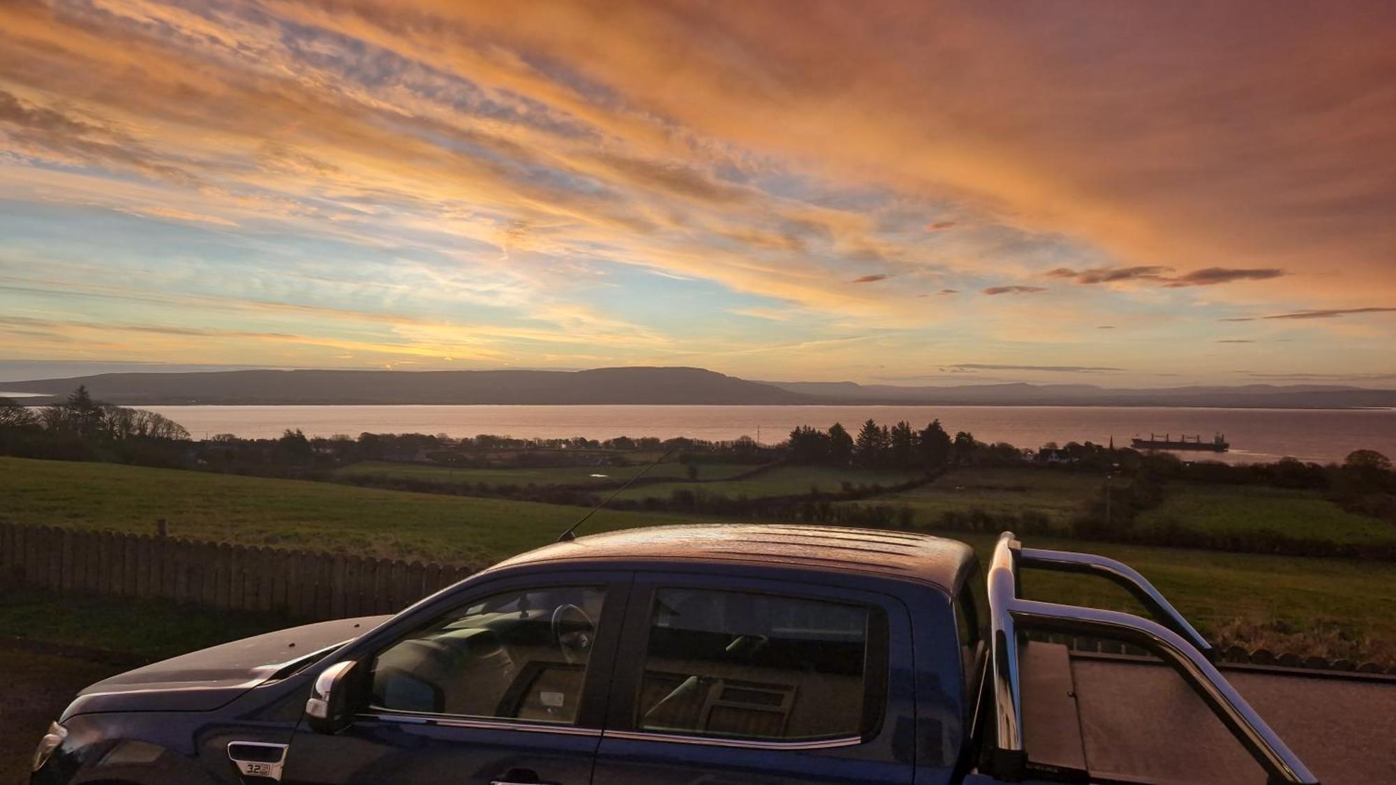 Hillhead'S Sea View Escape Villa Moville Bagian luar foto