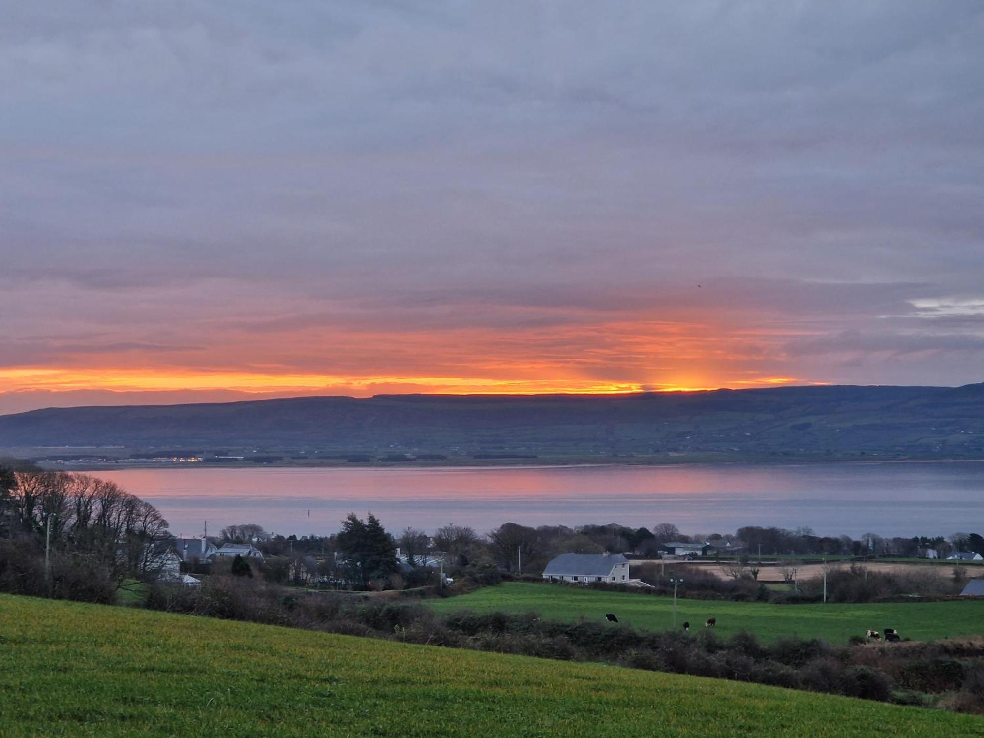 Hillhead'S Sea View Escape Villa Moville Bagian luar foto